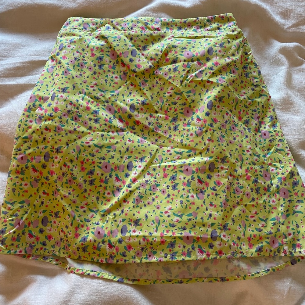 Lime green flower pattern mini skirt